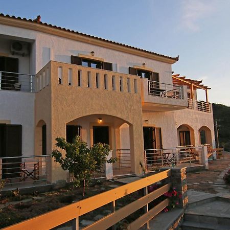 Anemi Apartments Armenistis  Extérieur photo